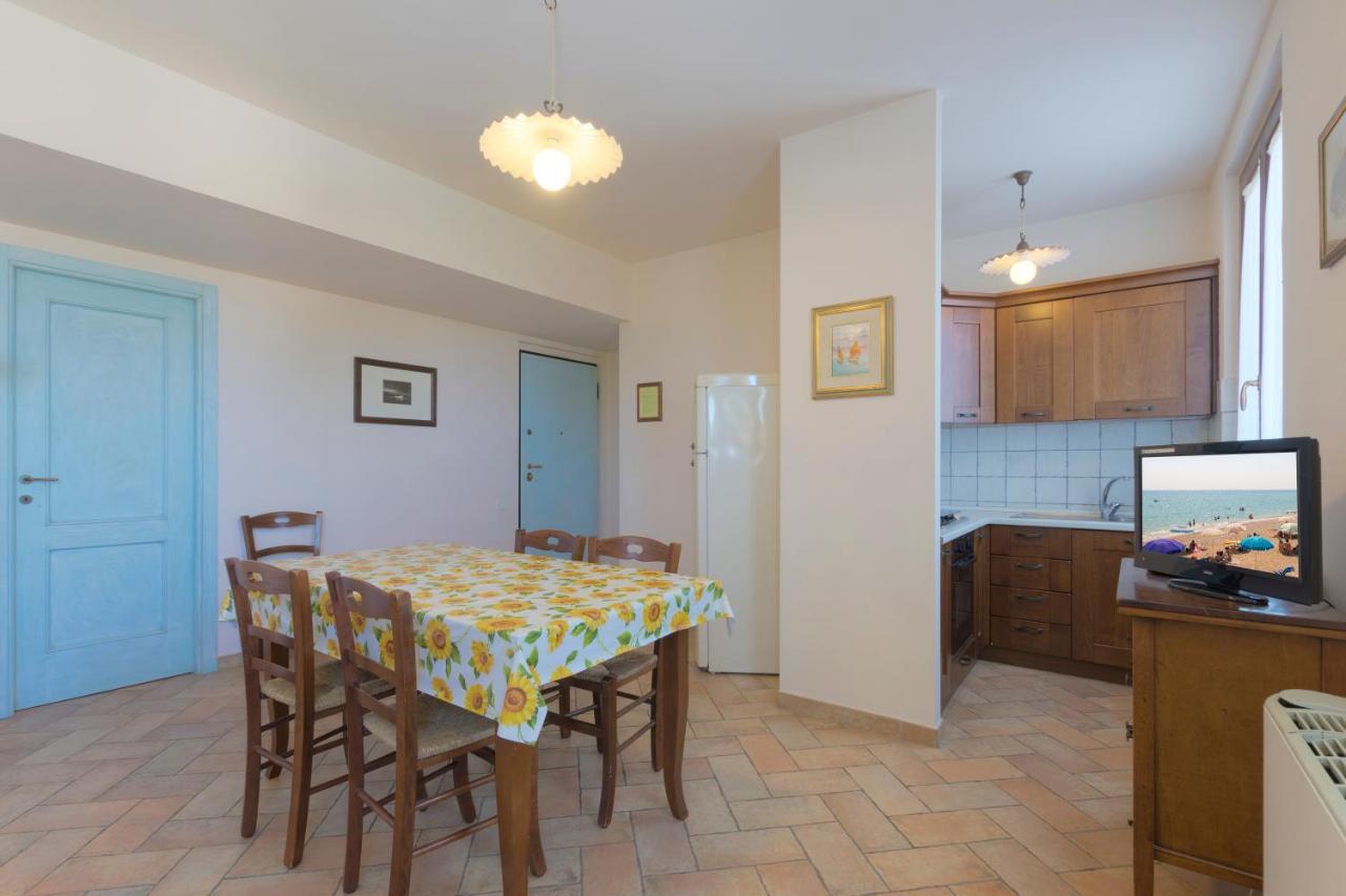 Casale Del Conero Aparthotel Porto Recanati Ngoại thất bức ảnh